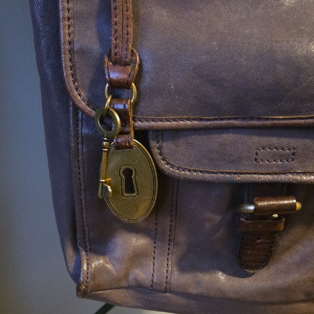 Fossil LONG LIVE VINTAGE 1954 Crossbody Messenger Bag - Picture 6 of 10